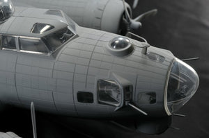 HK Models 01E04 B-17 Flying Fortress F and G 1/32 – Bild 13
