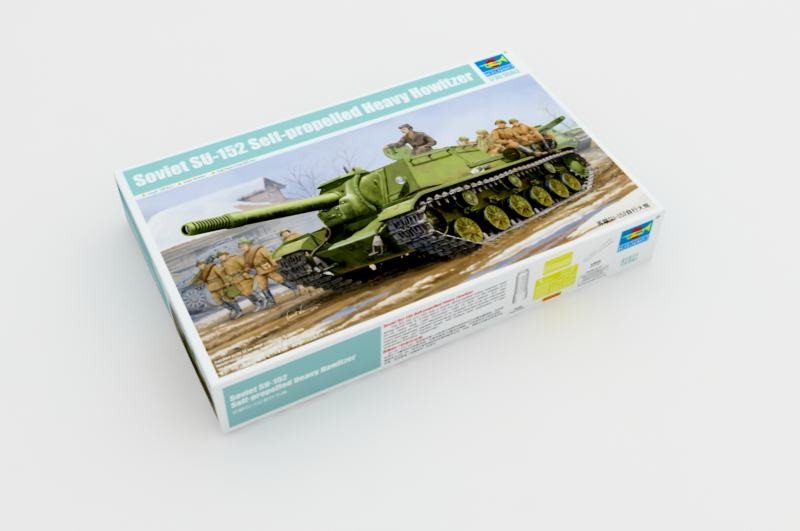 Trumpeter 01571 Soviet SU-152 Self-propelled Heavy Howitzer 1/35 – imagen 2