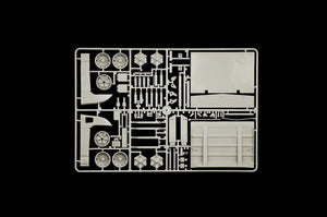 Italeri 3945 VOLVO F16 Globetrotter Canvas Truck with elevator 1/24 – Bild 8