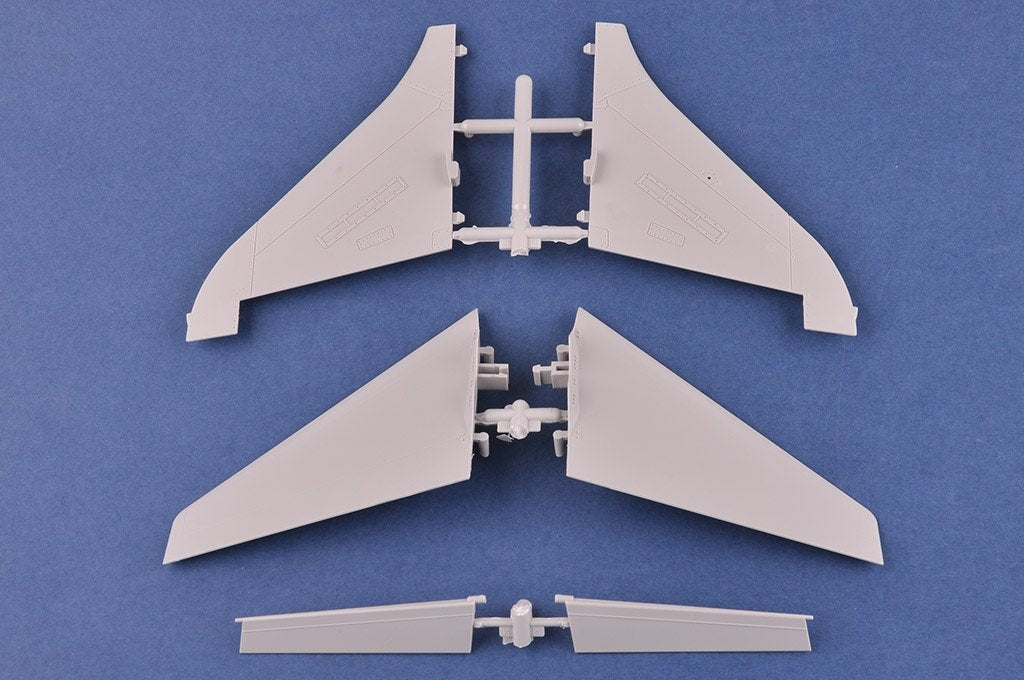 Hobby Boss 81804 AV-8B Harrier II 1/18 – image 13