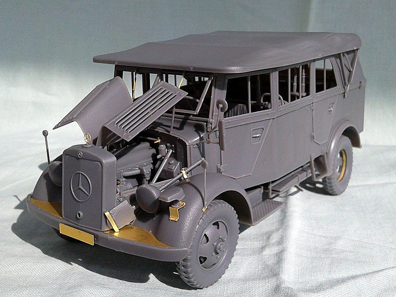 Miniart 35147 L1500A Kfz.70 German Personnel Car 1/35 – image 3