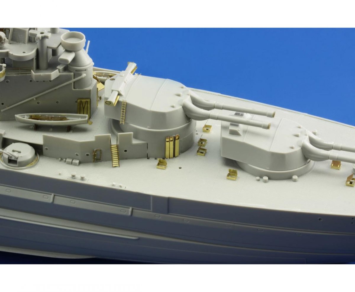 Eduard 53149 HMS Queen Elizabeth 1943 pt 5 - deck &amp;amp; main batteries TRUMPETER 1/350 – imagen 4