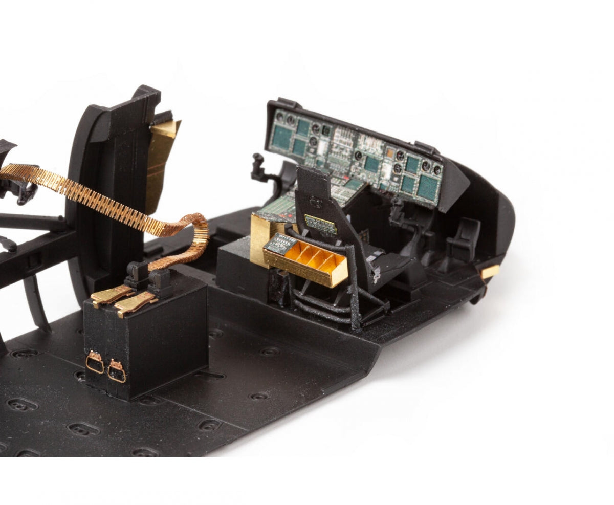 Eduard FE1517 MH-60L ICM 1/48 – image 6