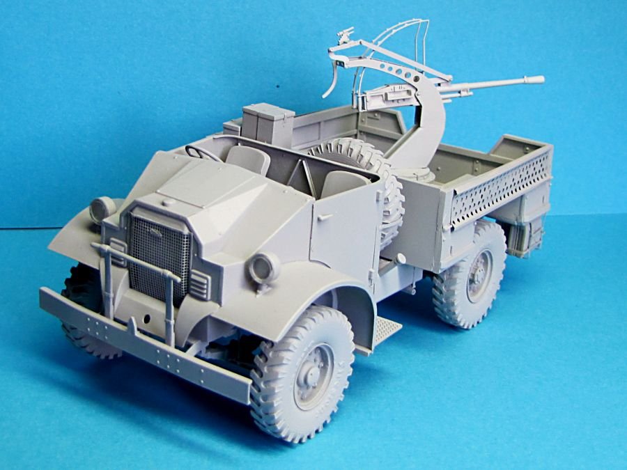 Mirror Models 35107 CMP F15 FORD TRUCK ITALIAN SERVICE 1/35 – image 2