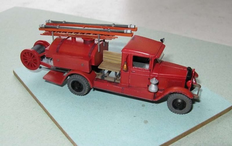PST 72052 PMZ-2 (ZiS-5) Fire tanker 1/72 – obrázek 2