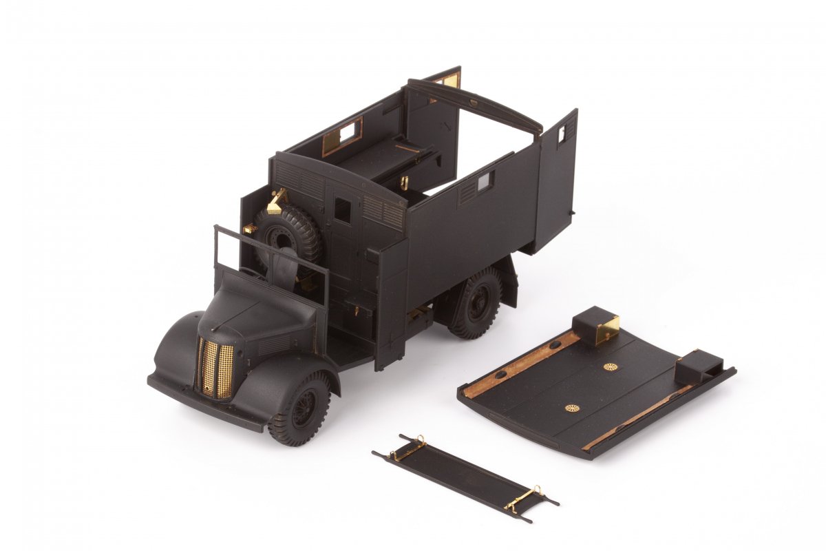 Eduard 36493 Austin K2/ Y ambulance AIRFIX 1/35 – image 2
