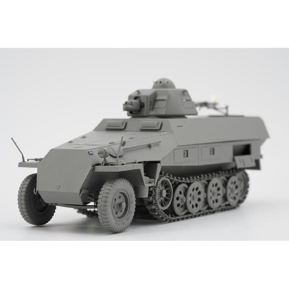Border Model BT-042 Sd.Kfz.251 Ausf.D w/ R35 Turret 1/35 – image 4