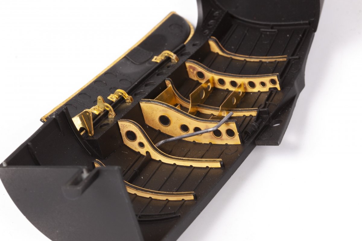 Eduard 32485 A-20G main wheel wells HONG KONG MODELS 1/32 – image 5