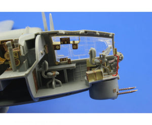 Eduard 73382 B-17G front interior 1/72 REVELL – image 4