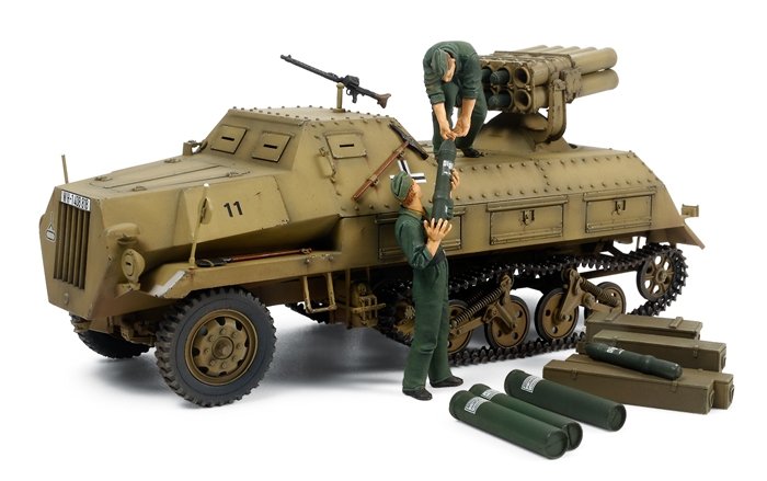 Tamiya 37017 German Self-Propelled Rocket Launcher Sd.Kfz.4/1 Panzerwerfer 42 1/35 – image 2