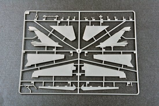Trumpeter 01673 Su-24M Fencer-D – imagen 8