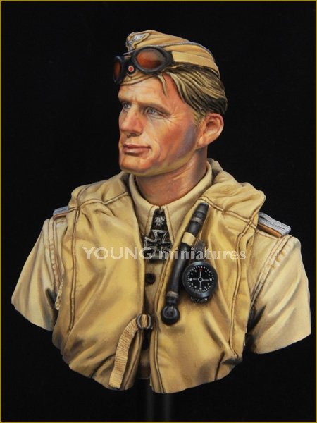 Young Miniatures YM1846 LUFTWAFFE PILOT North Africa WWII 1/10 – Bild 3