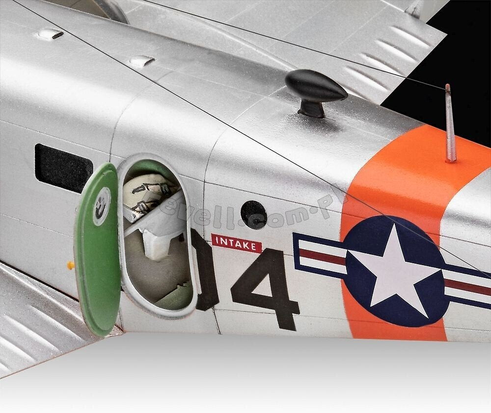 Revell 03811 Beechcraft Model 18 1/48 – Bild 4