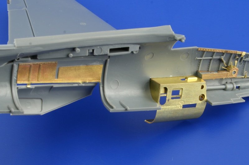 Eduard 49339 He 162A-2 Spatz 1/48 Tamiya – obrázek 6