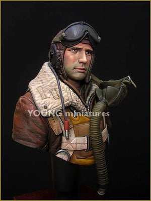 Young Miniatures YM1815 B-17 Waist Gunner ETO, 1944 1/10 – image 8