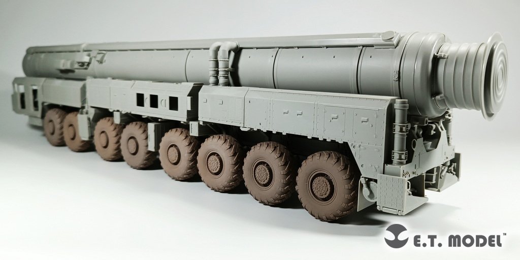 ET Model P35-114 15U175 TEL of RS-12M1 Topol-M ICBM complex Sagged wheels For TRUMPETER Kit 1/35 – obrázek 4