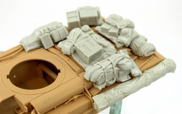 Panzer Art RE35-726 Mk.III “Valentine” Stowage set 1/35 – image 2