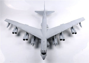 Modelcollect UA72200 B-52H US Stratofortress Strategic Bomber 1/72 – obrázek 13