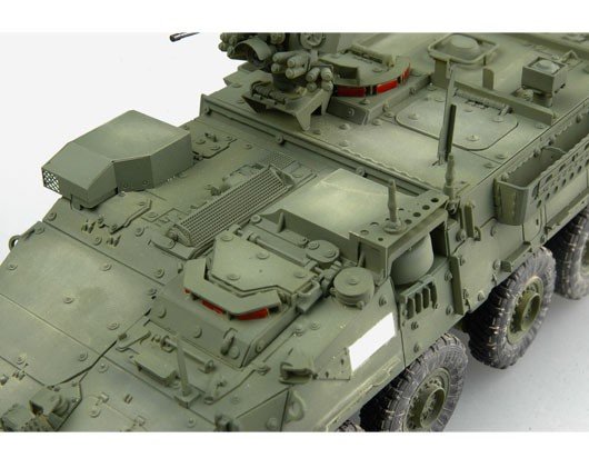 Trumpeter 00397 M1130 Stryker Command Vehicle 1/35 – image 4