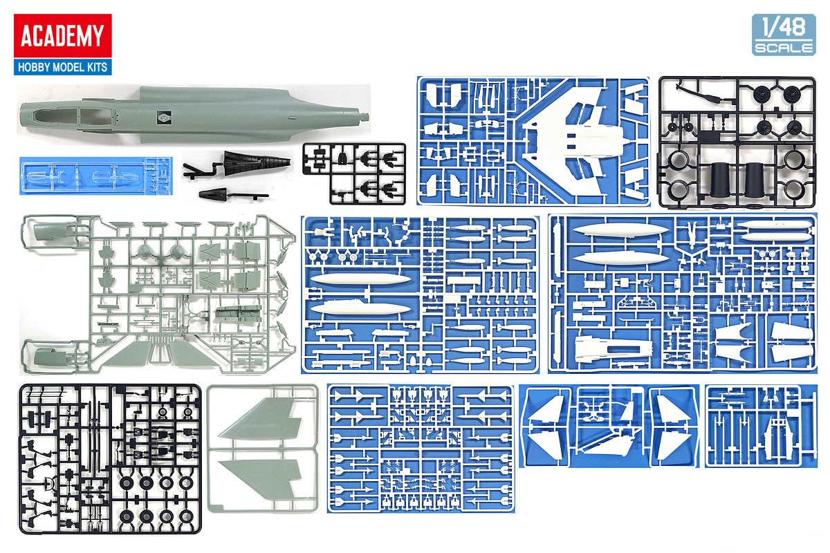 Academy 12356 USMC F-4J Phantom II VMFA-333 Shamrocks 1/48 – image 2
