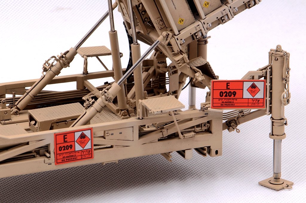 Trumpeter 01092 Iron Dome Air Defense System 1/35 – image 14