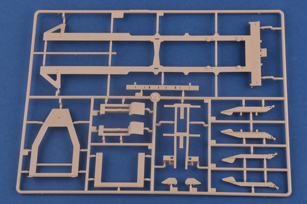 Hobby Boss 85519 M911 C-HET w/m747 Heavy Equipment Semi-Trailer 1/35 – obrázek 22