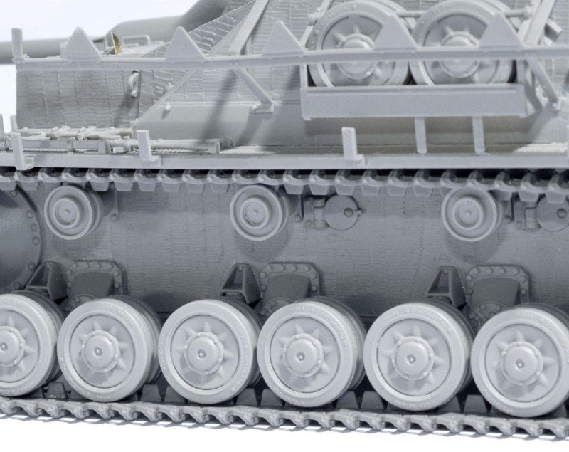 Dragon 6576 d.Kfz. 167 StuG. IV Early Production w/Zimmerit 1/35 – image 8