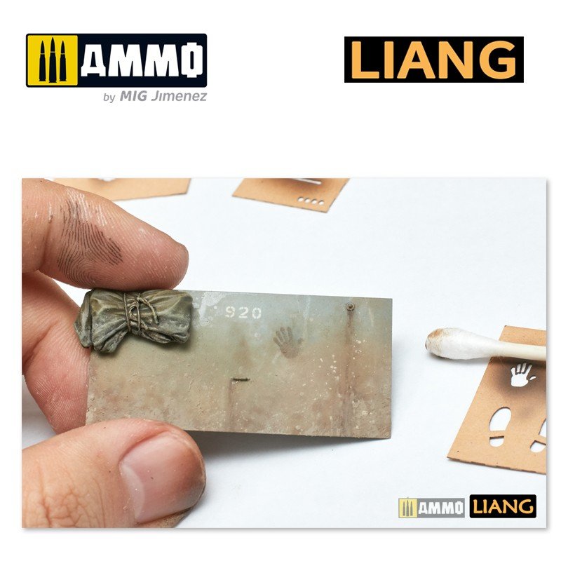 Liang 0004 Handprint &amp;amp; Shoeprint Airbrush Stencils – image 5