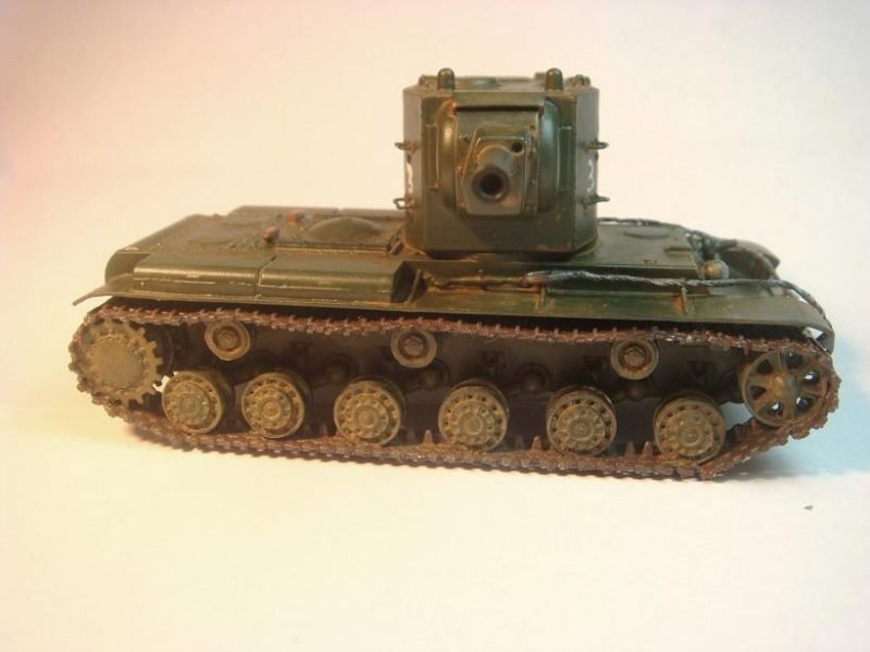 PST 72017 KV-2 Heavy Tank 1/72 – obrázek 7