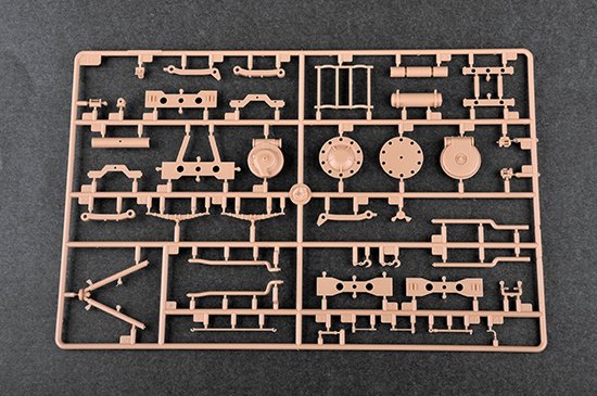 Trumpeter 09538 Sd.Kfz.8 (DB9)Half-Track Artillery Tractor 1/35 – image 7