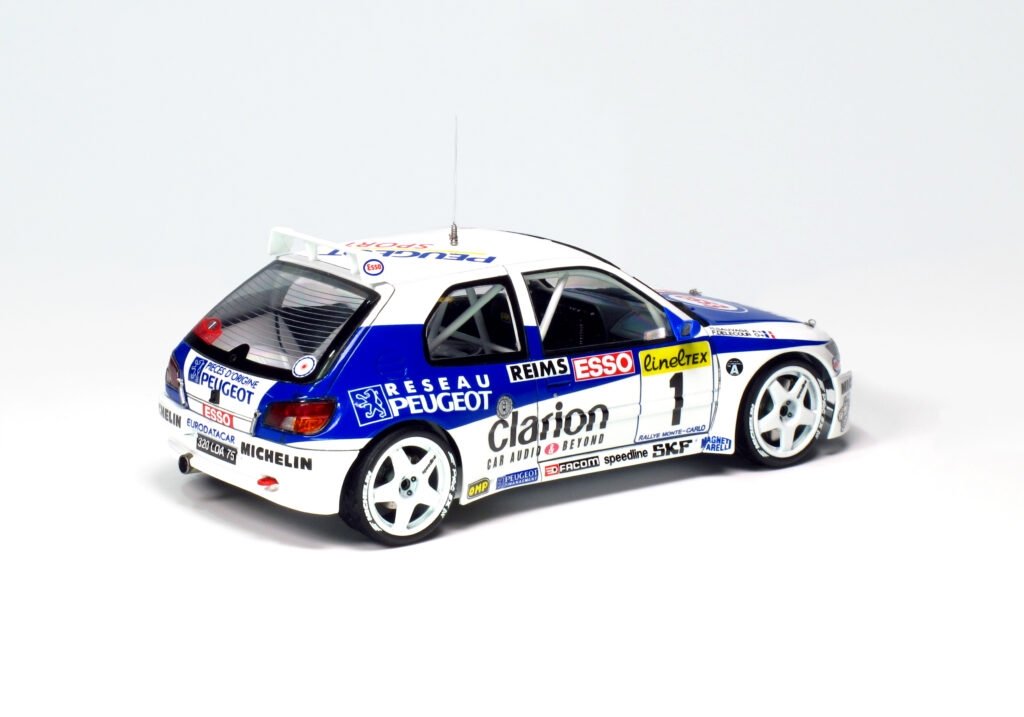 NuNu PN24009 Peugeot 306 MAXi &amp;#39;96 MONTE CARLO RALLY 1/24 – obrázek 3
