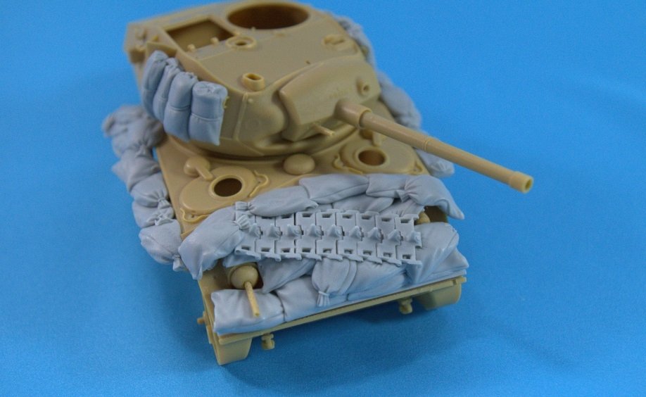 Panzer Art RE35-216 Sand armor for M24 “Chaffee” 1/35 – image 4