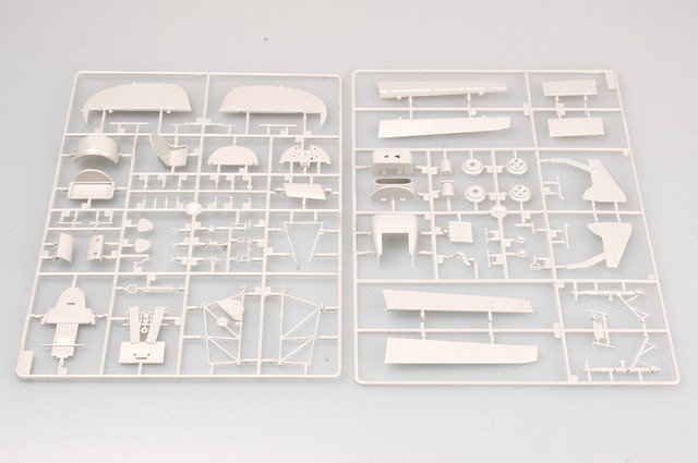 Trumpeter 02414 HURRICANE Mk.I 1/24 – Bild 6