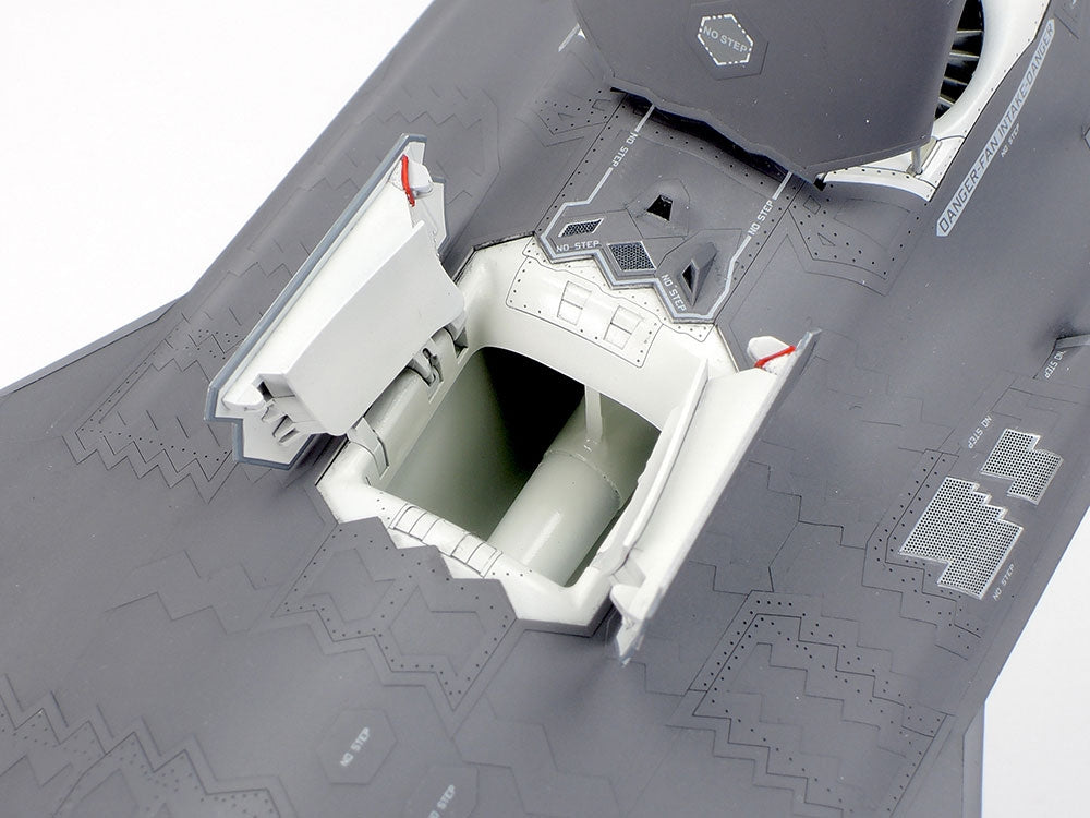 Tamiya 61125 Lockheed Martin F-35B Lightning II 1/48 – image 11
