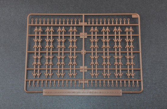 Trumpeter 05581 Russian T-80BVD MBT 1/35 – obrázek 13