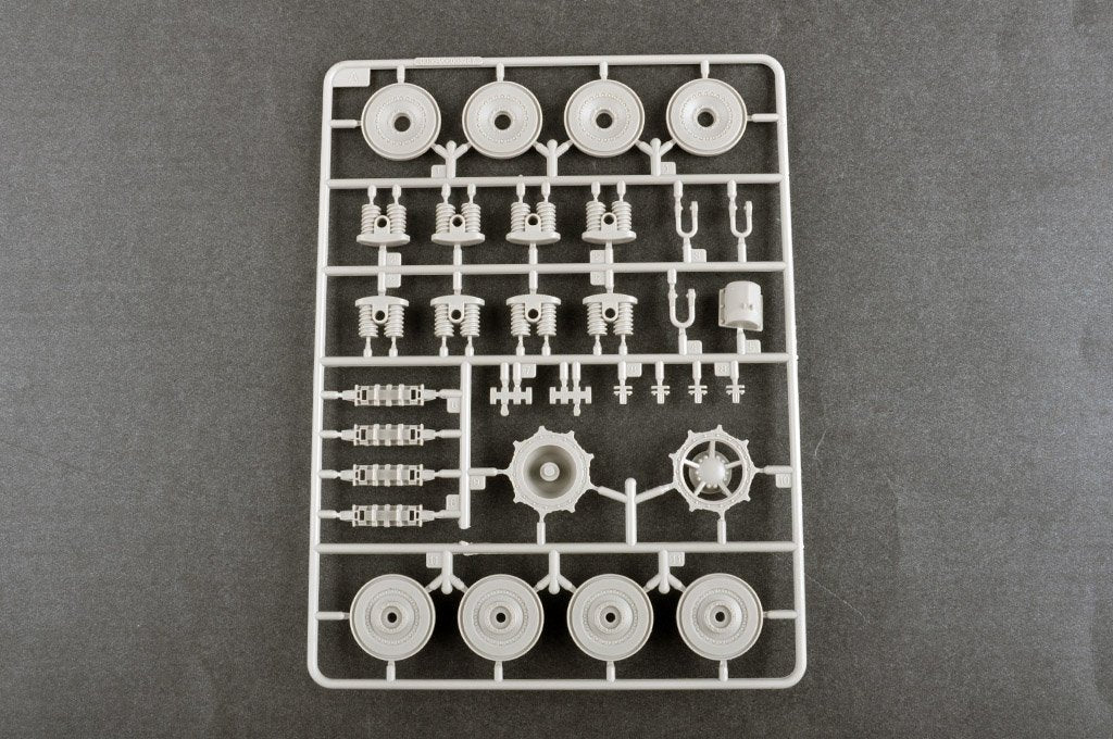 Trumpeter 09585 E-100 Flakpanzer avec Flak 40 de 12,8 cm au 1/35 – image 16