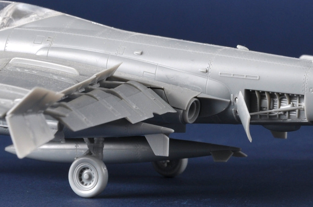 Trumpeter 01640 Grumman A-6A/E Intruder 1/72 – imagen 6