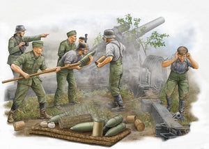 Trumpeter 00425 German s.FH 18 Field Howitzer Gun Crew 1/35 – image 2