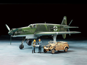 Tamiya 25206 Dornier Do335A Pfeil &amp;amp; Kubelwagen Type 82 Set 1/48