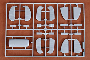 Trumpeter 02413 Spitfire MK.VI 1/24 – obrázek 9