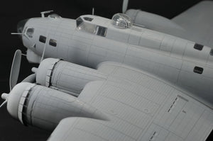 HK Models 01E04 B-17 Flying Fortress F and G 1/32 – Bild 9