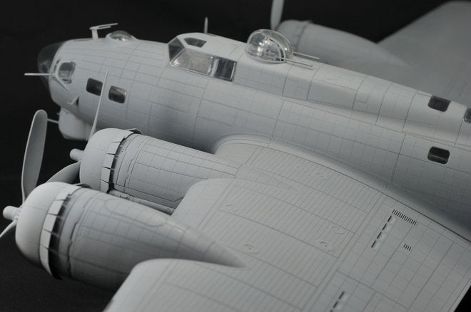 HK Models 01E04 B-17 Flying Fortress F and G 1/32 – Bild 9