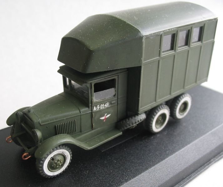 PST 72024 PARM-2 Field Aircraft Repair Shop 1/72 – image 2