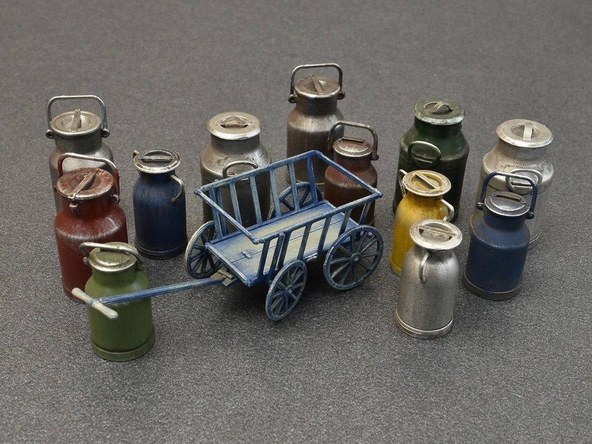 MiniArt 35580 MILK CANS WITH SMALL CART 1/35 – image 2