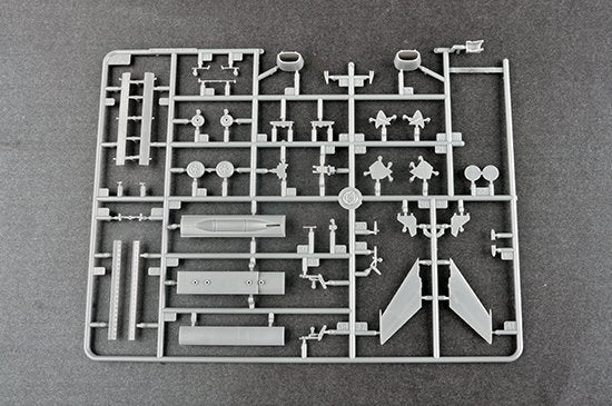 Trumpeter 01684 Nanchang Q-5 Yi 1/72 – obrázek 6