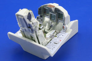 Eduard 49367 EF-2000 Typhoon Monoplace 1/48 Revell – image 4