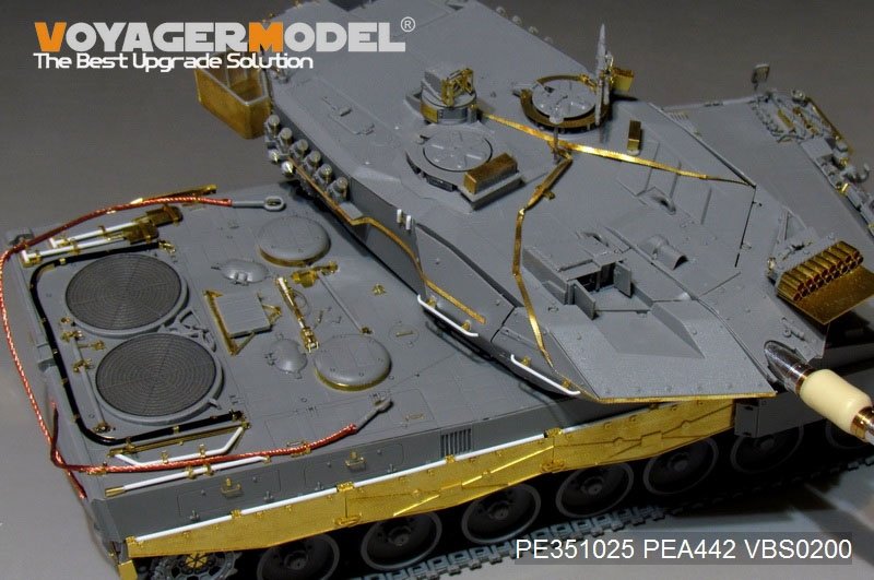 Voyager Model PE351025 Modern German Leopard 2A5 Basic For Border BT-002 1/35 – image 9