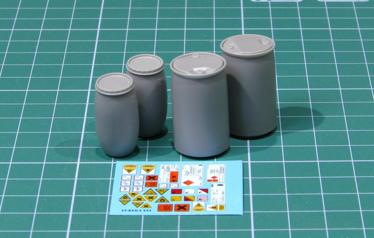 EUREKA XXL E-040 Plastic chemical storage drums Set 2 1/35 – obrázek 4