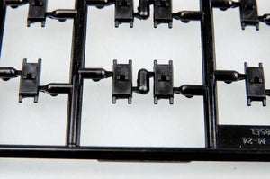 Trumpeter 02036 US T85E1 track for US M24 light tank (late) (1/35) – image 3