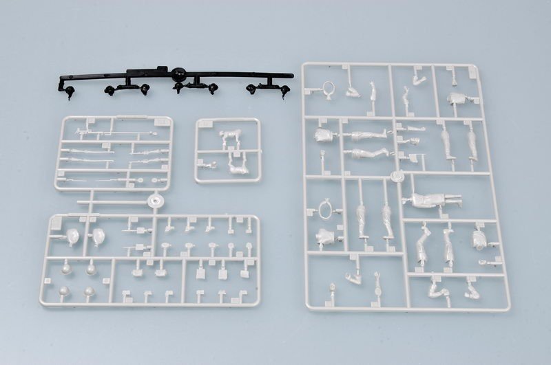 Trumpeter 00412 WW II Soviet Red Army marching 1/35 – obrázek 2